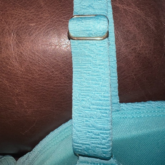 NWOT Women’s Teal Bikini Top - Picture 4 of 9
